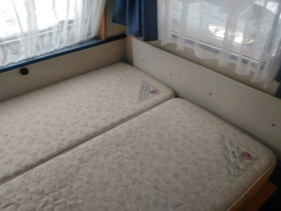                         Hobby De Luxe 400 - zdjęcie 38
                        