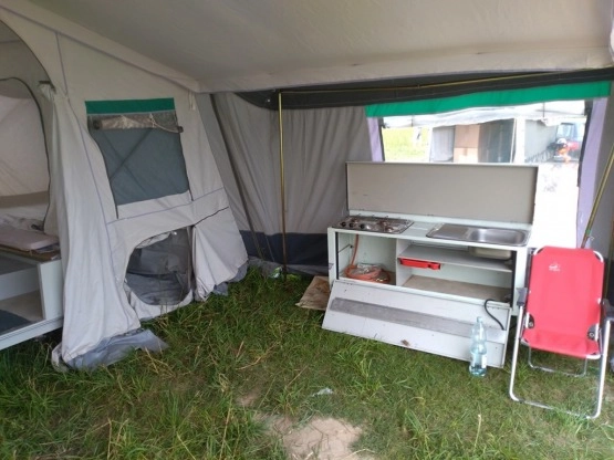                         Sprzedam przyczepę namiotową kempingową, stan bdb - zdjęcie 4
                        