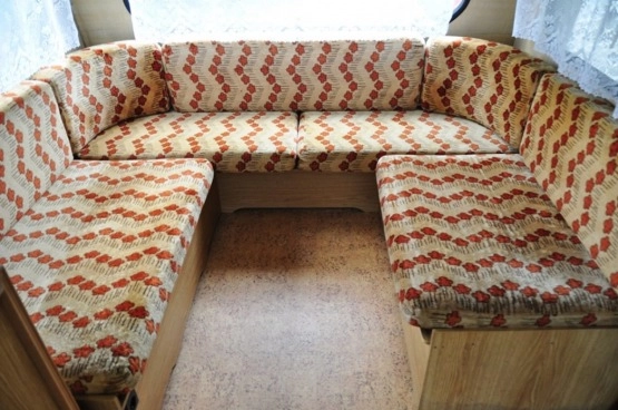                         Przyczepa kempingowa stacjonarna - Wilk Safari ok. 1990 + PRZEDSIONEK - zdjęcie 11
                        