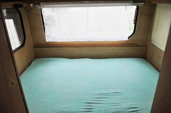                         Przyczepa kempingowa stacjonarna - Wilk Safari ok. 1990 + PRZEDSIONEK - zdjęcie 5
                        