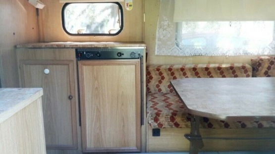                         Przyczepa kempingowa stacjonarna - Wilk Safari ok. 1990 + PRZEDSIONEK - zdjęcie 8
                        