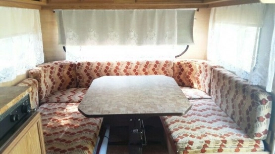                         Przyczepa kempingowa stacjonarna - Wilk Safari ok. 1990 + PRZEDSIONEK - zdjęcie 9
                        