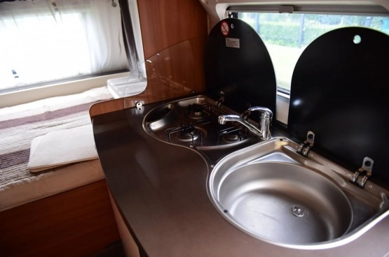                         Przyczepa Hobby rok 2015 jeszcze na gwarancji !!! - zdjęcie 2
                        