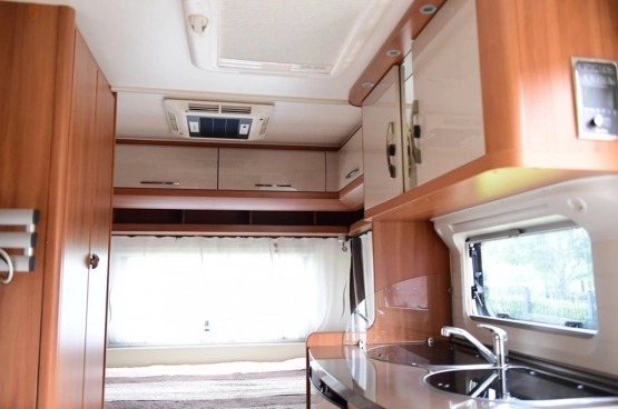                         Przyczepa Hobby rok 2015 jeszcze na gwarancji !!! - zdjęcie 6
                        