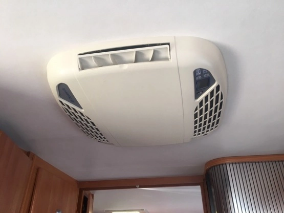                         DETHLEFFS BEDUIN 2004 z klimatyzacją - zdjęcie 9
                        