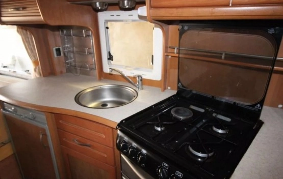                         Przyczepa Bessacarr z 2005 roku - zdjęcie 13
                        