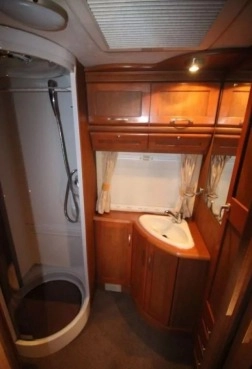                         Przyczepa Bessacarr z 2005 roku - zdjęcie 14
                        