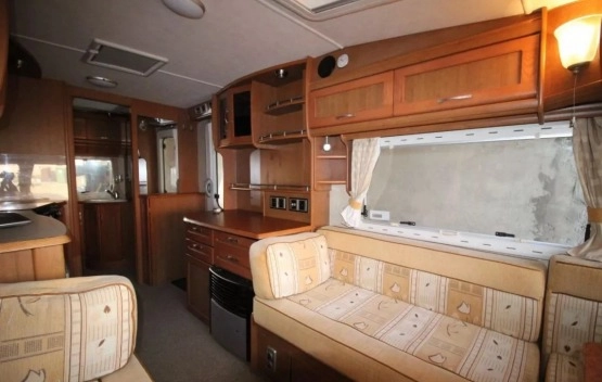                         Przyczepa Bessacarr z 2005 roku - zdjęcie 19
                        