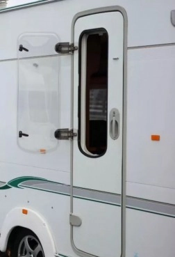                         Przyczepa Bessacarr z 2005 roku - zdjęcie 23
                        