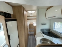                         CI Horon 84XT Automat 170KM - zdjęcie 11
                        