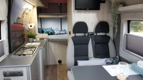                         Kamper Peugeot Boxer - zdjęcie 8
                        