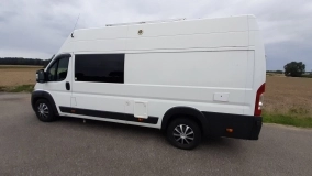                         Kamper Peugeot Boxer - zdjęcie 15
                        