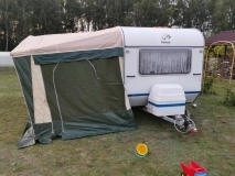                         Przyczepa Knaus 380 Komfort + przedsionek stan BDB - zdjęcie 1
                        