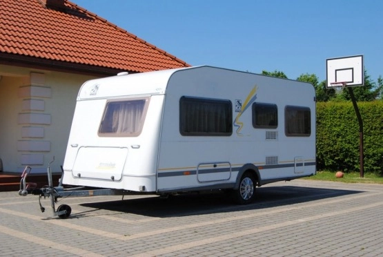                         KNAUS 2001 ROK STACJONARNA! Ładne wnętrze! Prysznic! WC! Transport! - zdjęcie 2
                        