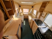                         Przyczepa kempingowa Coachman Amara 450/2 z 2004 roku. - zdjęcie 3
                        