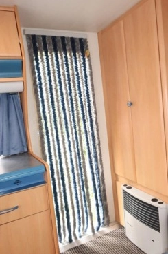                         Przyczepa kempingowa Hobby de lux 440 - zdjęcie 16
                        