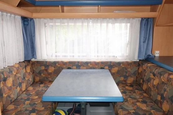                         Przyczepa kempingowa Hobby de lux 440 - zdjęcie 17
                        