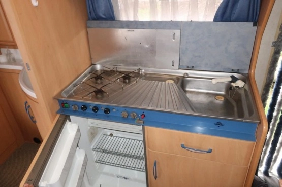                         Przyczepa kempingowa Hobby de lux 440 - zdjęcie 21
                        