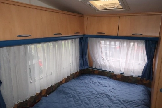                         Przyczepa kempingowa Hobby de lux 440 - zdjęcie 8
                        