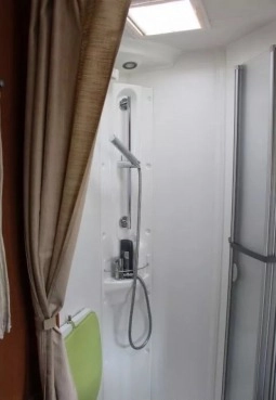                         Mercedes-Benz PILOTE Explorateur G743 - zdjęcie 13
                        