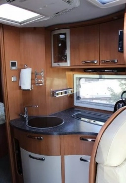                         Mercedes-Benz PILOTE Explorateur G743 - zdjęcie 4
                        