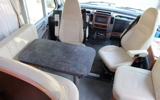                         Mercedes-Benz PILOTE Explorateur G743 - zdjęcie 5
                        