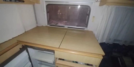                         Camping Chateau Calista wraz z pełnym przedsionkiem i  - zdjęcie 8
                        