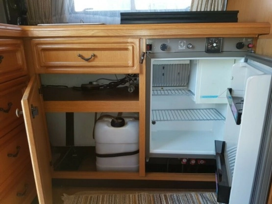                         Hobby 425 PRESTIGE przyczepa kempingowa - zdjęcie 8
                        