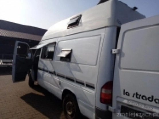                         Mercedes Sprinter 312 La Strada Magellan Stan idealny - zdjęcie 3
                        