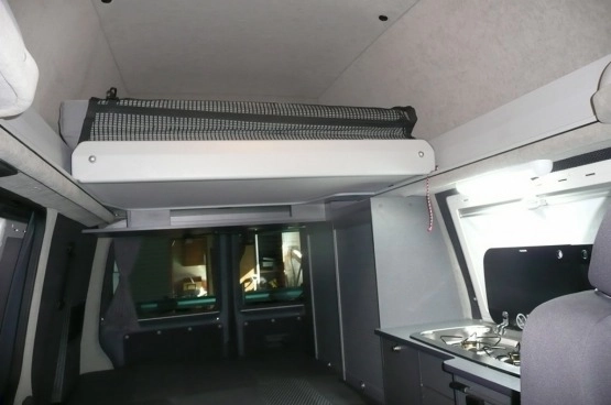                         VOLKSWAGEN Camper T5 Nowa zabudowa 2014 r., salon POLSKA - zdjęcie 10
                        