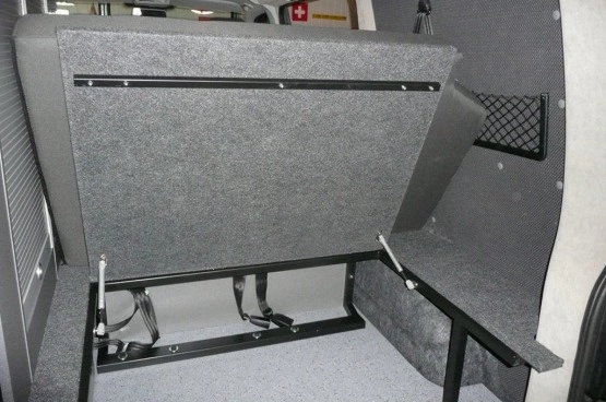                         VOLKSWAGEN Camper T5 Nowa zabudowa 2014 r., salon POLSKA - zdjęcie 4
                        