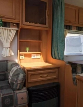                         Elddis AVONDALE RIALTO PRZYCZEPA Kempingowa AVONDALE RIALTO Super Stan Polecam - zdjęcie 3
                        