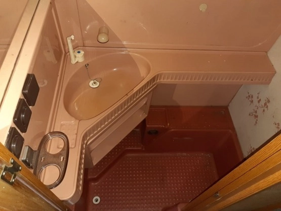                         KEMPING SZROT Łazienka z przyczepy HOBBY 1986 rok TANIO - zdjęcie 1
                        