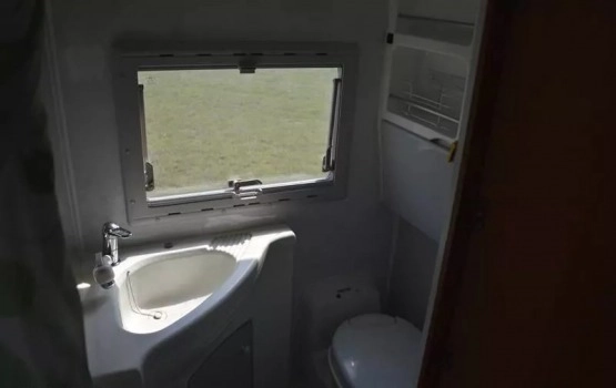                         Kamper Benimar 2003/2004 - zdjęcie 10
                        