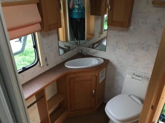                         Elddis Avante 524  - zdjęcie 12
                        