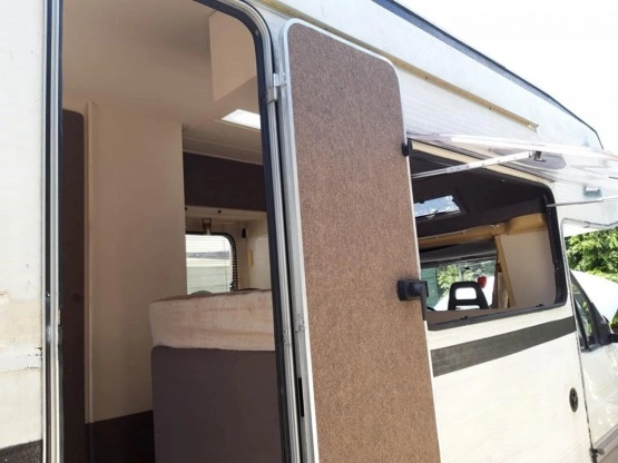                         Camper ford transit 1993 - zdjęcie 15
                        