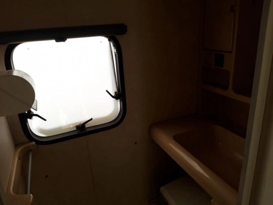                         Camper ford transit 1993 - zdjęcie 2
                        