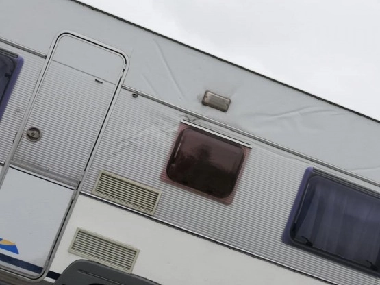                         Przyczepa kempingowa zarejestrowana, z WC - zdjęcie 2
                        