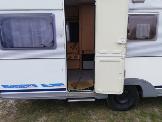                         Przyczepa kempingowa zarejestrowana, z WC - zdjęcie 4
                        