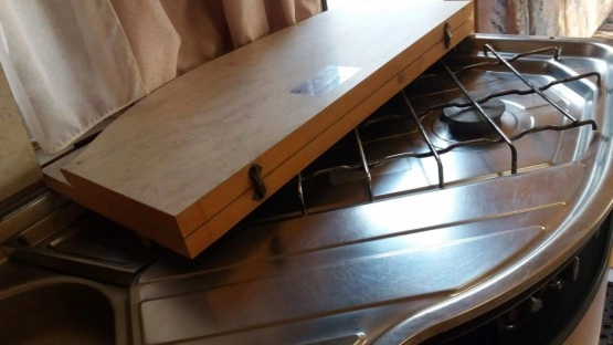                         DETHLEFFS RG5 Przestronna! Zarejestrowana! 4-5 osób z WC! Przedsionek - zdjęcie 13
                        