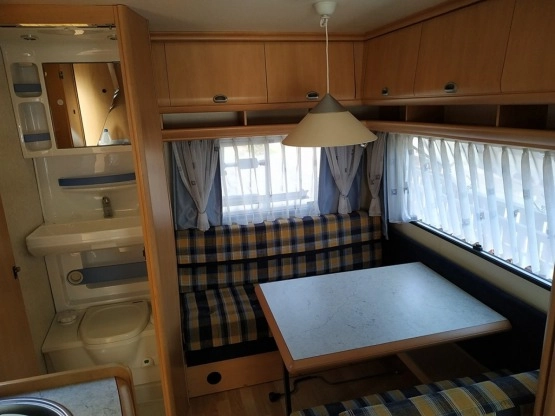                        Hobby De Luxe 2002 rok, przyczepa kempingowa, ciepła woda - zdjęcie 10
                        