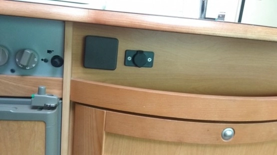                         Przyczepa kempingowa Adria - zdjęcie 9
                        