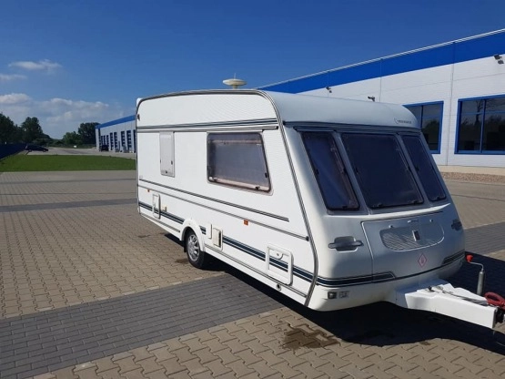                         Kemping Compass z namiotem - zdjęcie 7
                        