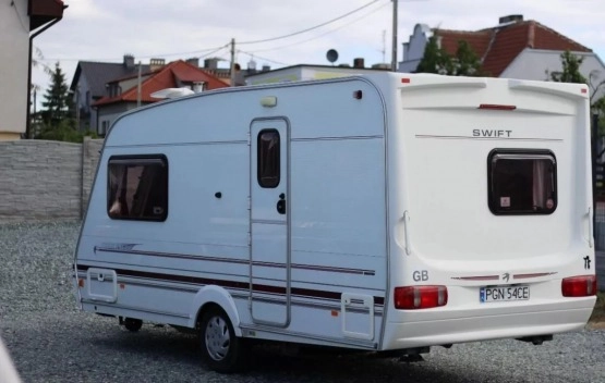                         Swift Przyczepa Kempingowa 2002 rok - zdjęcie 5
                        