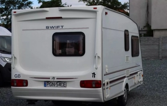                         Swift Przyczepa Kempingowa 2002 rok - zdjęcie 7
                        