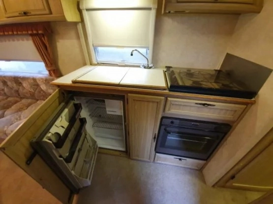                         Przyczepa kempingowa Lunar 475-2 Clubman  - zdjęcie 5
                        