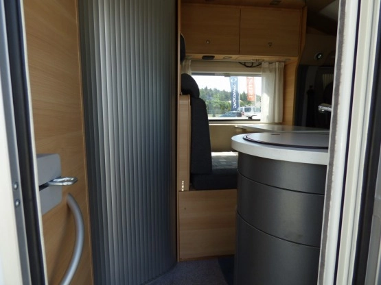                         Fiat Ducato / nadbudowa KNAUS - zdjęcie 9
                        