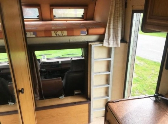                         Kamper Camper Mitsubishi Concorde 2.5 diesel - zdjęcie 2
                        