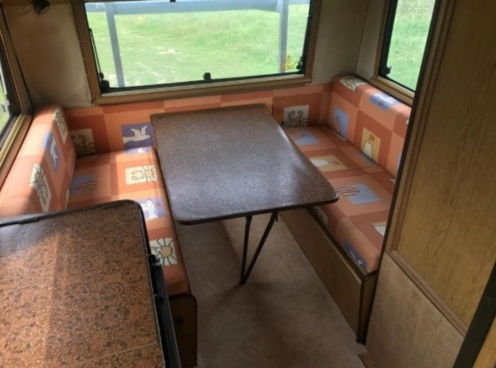                         Kamper Camper Mitsubishi Concorde 2.5 diesel - zdjęcie 8
                        