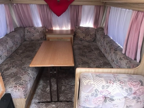                         Przyczepa kempingowa Herald Emblem 4-5 osobowa, 2001 r., DMC 1340 - zdjęcie 12
                        